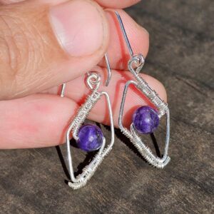 Aros de Plata con Charoita en Alambrismo Artesanal ✨💜